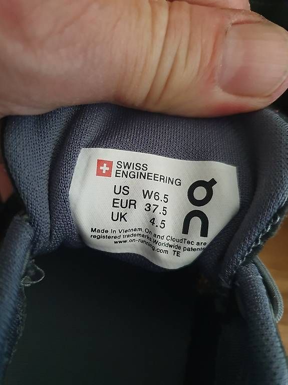 On Damenschuhe: On Cloud Laufschuhe, Damen, Gr: 37.5 – Gebraucht aus Brügg BE von brma321 2
