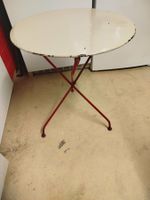 Vieille table de jardin