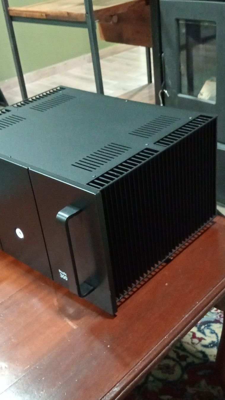 Amplificateurs: Ex Demo EamLab Studio 300 power amplifier - Classes A - AB – Neuf avec emballage d'origine à St-Cergue par per_6cx5 6