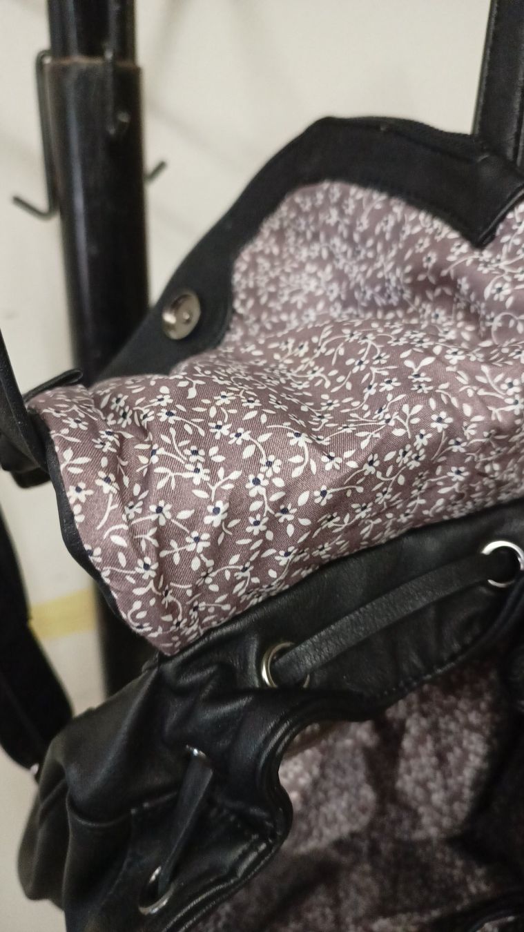 Anna Field Zaini: Kleinrucksack Anna Field – Usato da St. Gallen venduto da walterk06 2