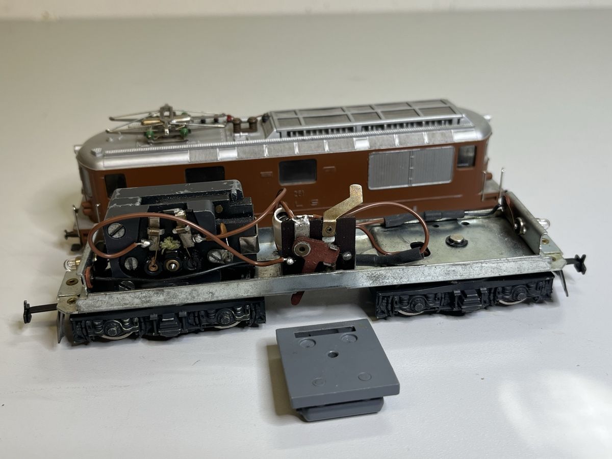 Hag Modellini di ferrovie: Hag 180 BLS Re 4/4 DC analog – Usato da Adlikon venduto da Tonda01 7