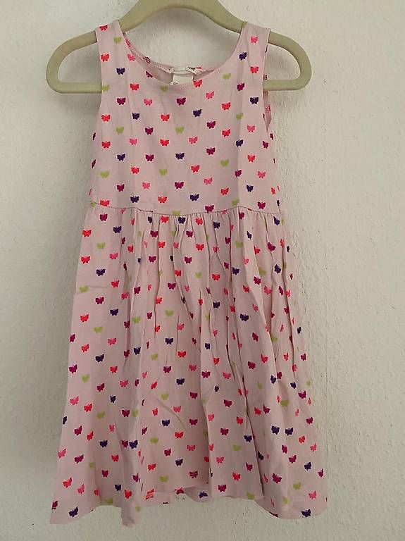 H&M Lotti & Set di vestiti: Robes été 4 ans – Usato da Geneve venduto da maremonte 1