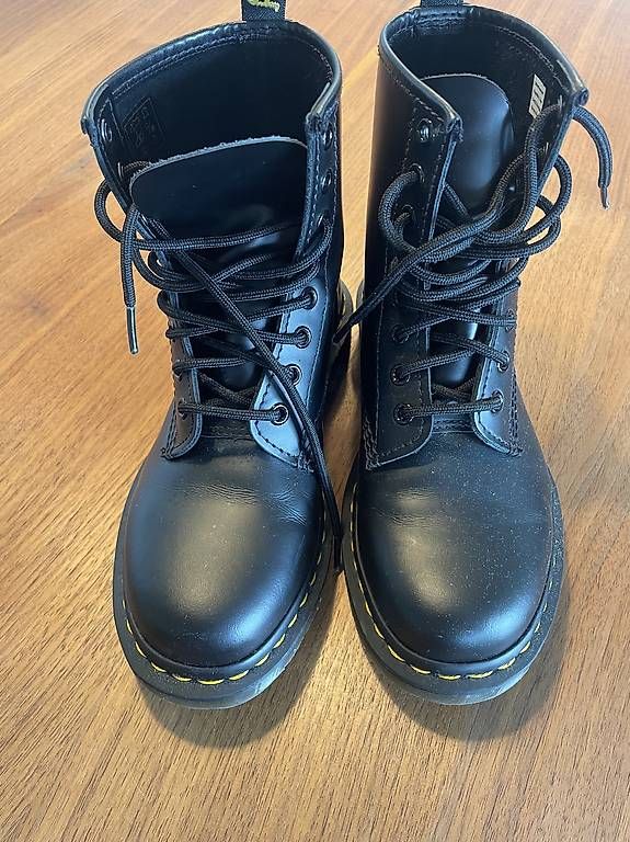 Scarpe da uomo: Schuhe Dr. martens Gr 37 – Usato da Schenkon venduto da muz_g5mq
