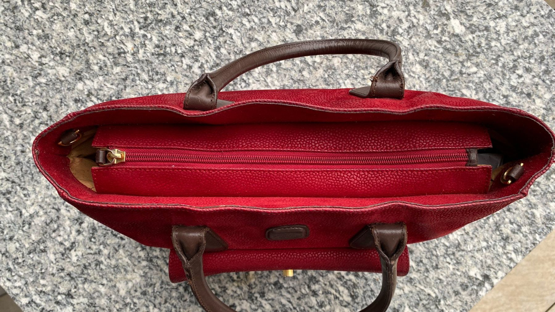 Brics Borse da donna: Tasche BRICS Leder rot Handtasche BRICS – Usato da Hünenberg venduto da Ecila 1