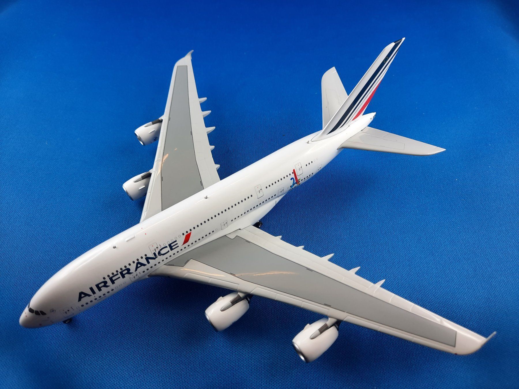 Airbus Kit di modellismo & Modellini statici: A380 - AIR FRANCE – Nuovo e nell'imballaggio originale da Morges venduto da iljamuromez