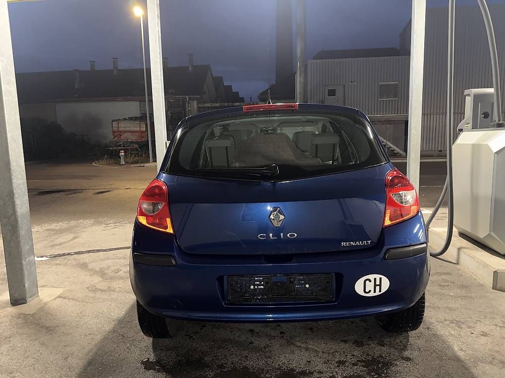 Autos: Renault Clio 1.4i 16v – Gebraucht aus Buchberg von Kani.e30 2