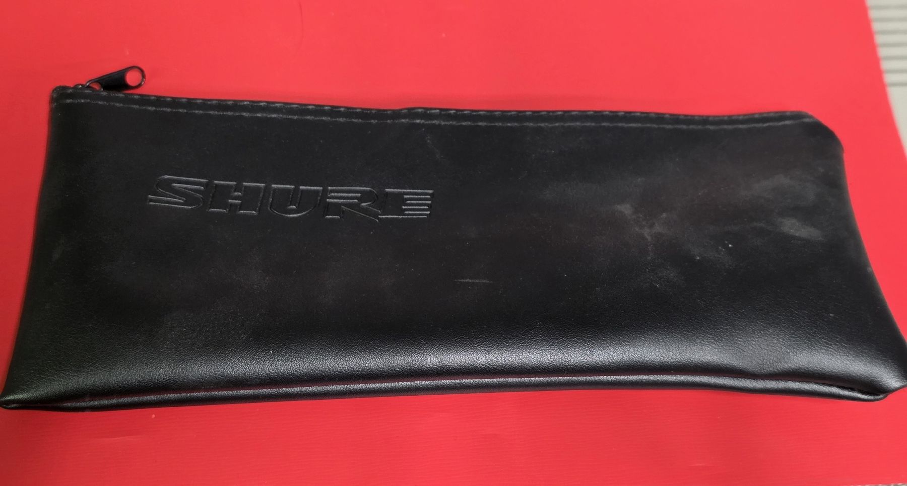 Shure Microfoni: SHURE Tasche für Mikrofon – Usato da Reinach BL venduto da _MasterK_