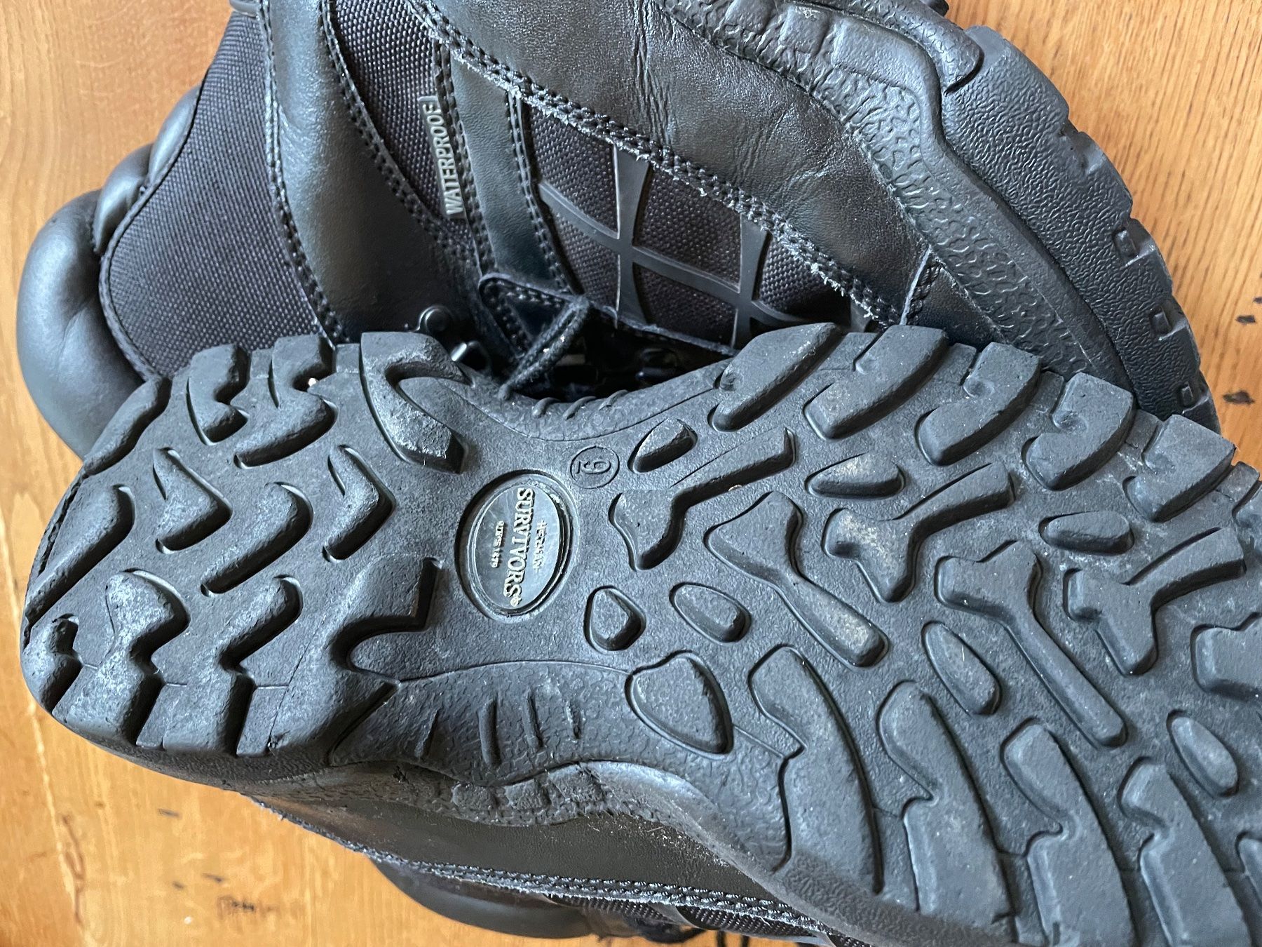 Scarpe da uomo: Chaussures de marche / bottes de combat Herman survivor – Usato da Oberbütschel venduto da Woodie2005 2