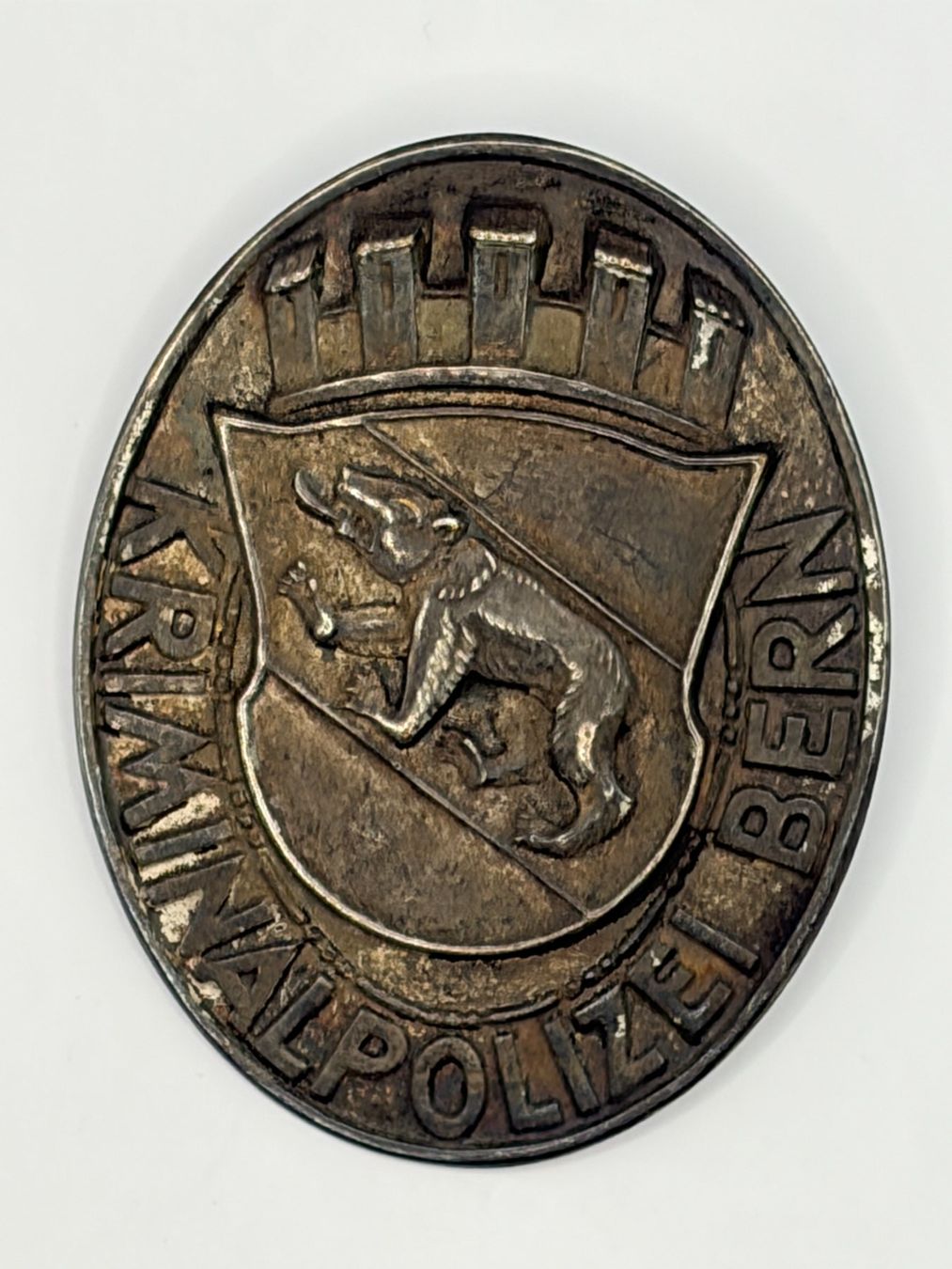 Placchette & Badge: Seltene Kriminalpolizei Marke Kantonspolizei Bern nummeriert – Usato da Schaan venduto da Auring61