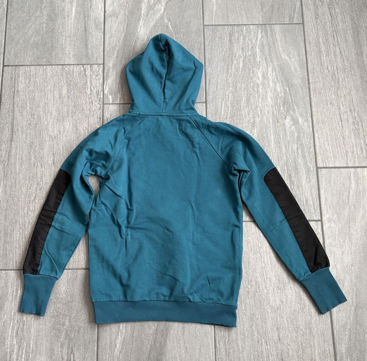Maglioni & Felpe: Fitz Pullover mit Kapuze Gr. 152/158 – Usato da Villmergen venduto da Mercedes405
