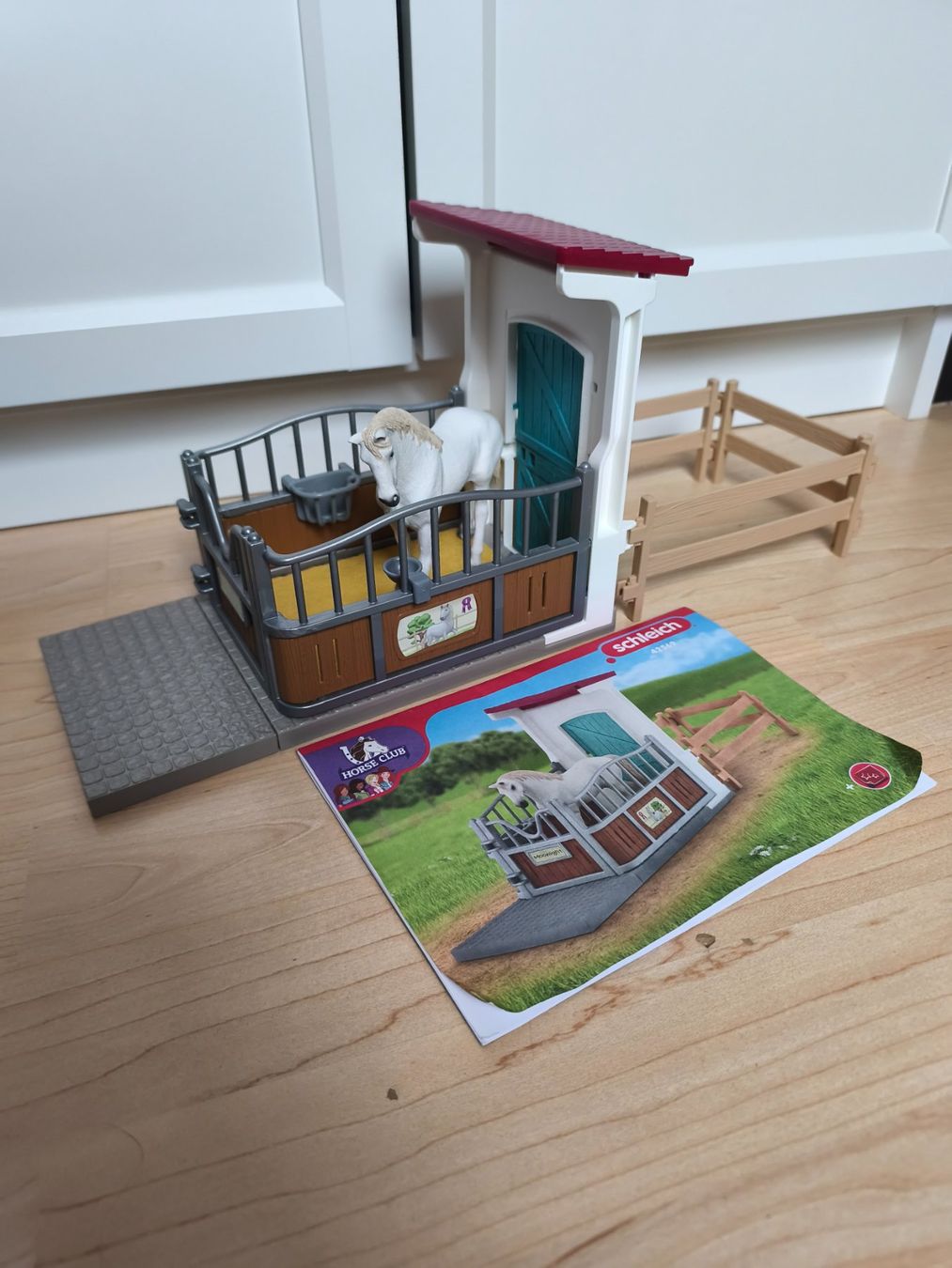Schleich Spielzeuge: Schleich Pferdebox 42569 – Gebraucht aus Kernenried von Daniela1984
