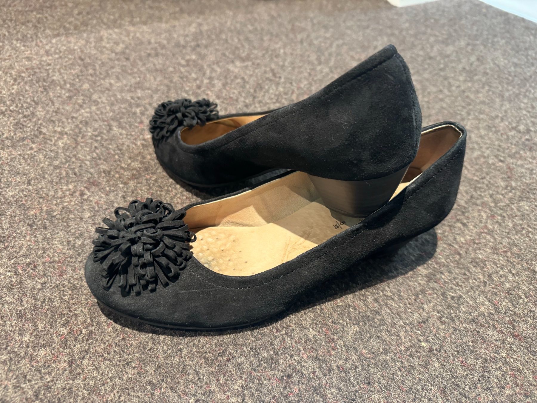 Scarpe da donna: 3 Paar Damenschuhe Gr. 38 – Usato da Volketswil venduto da salander90 1