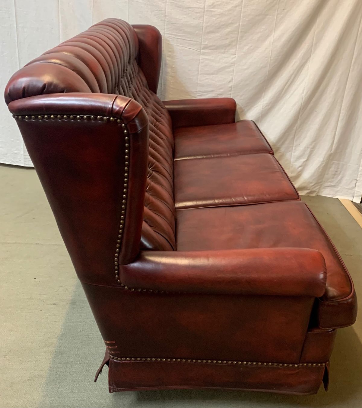 Divani: 3er Sofa mit Höcker, Echtleder, Chesterfield Style! – Usato da Brunnen venduto da Allerwaren 5