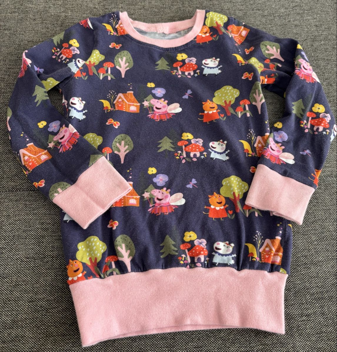 Maglioni & Felpe: Peppa Pig Pullover, Grösse 104 – Usato da Jegenstorf venduto da Annina0506