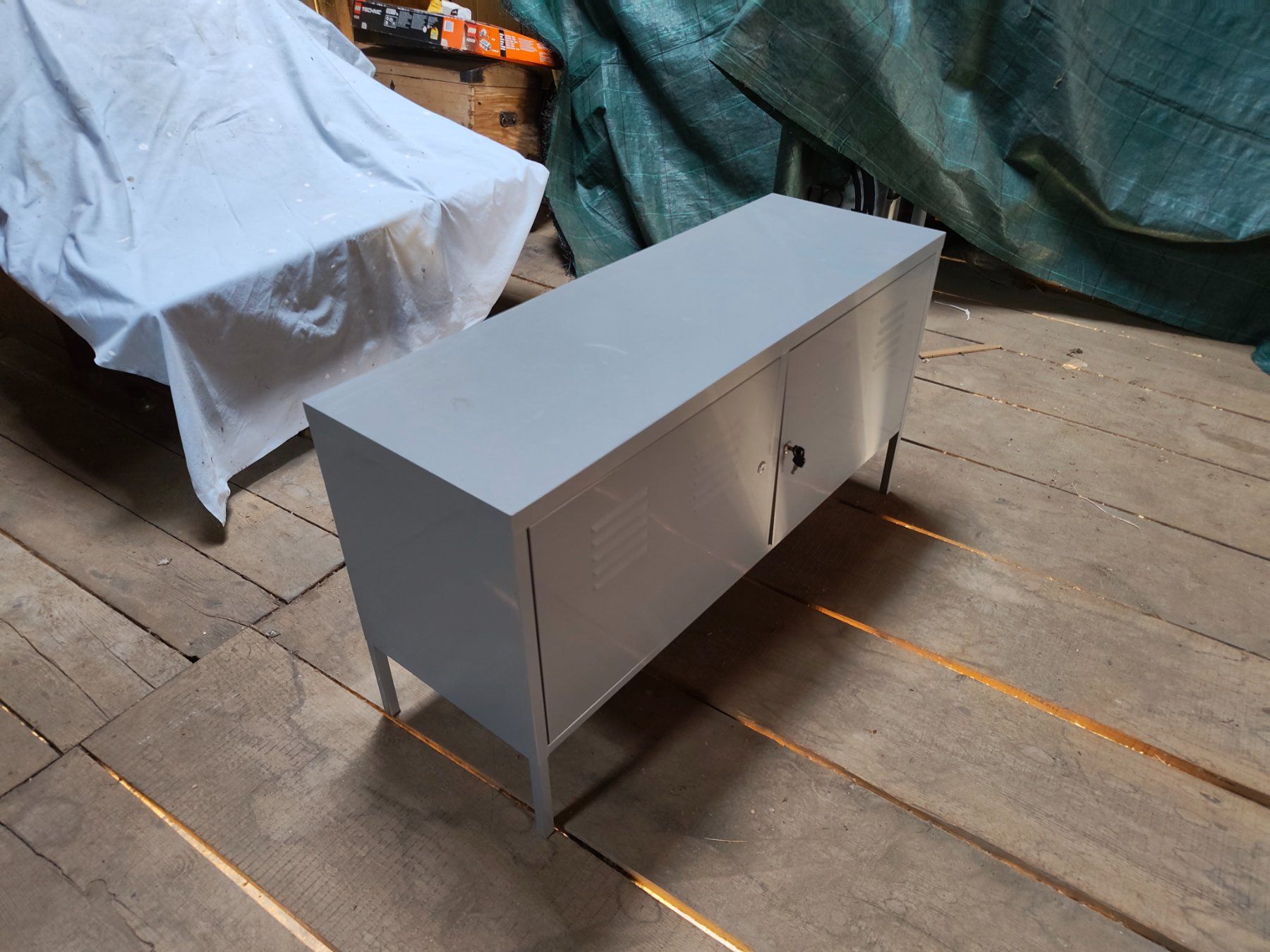 Commodes: Sideboard aus Metall – D'occasion à Basel par Damoledi 1