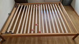 Cadre de lit + sommier 160x200cm