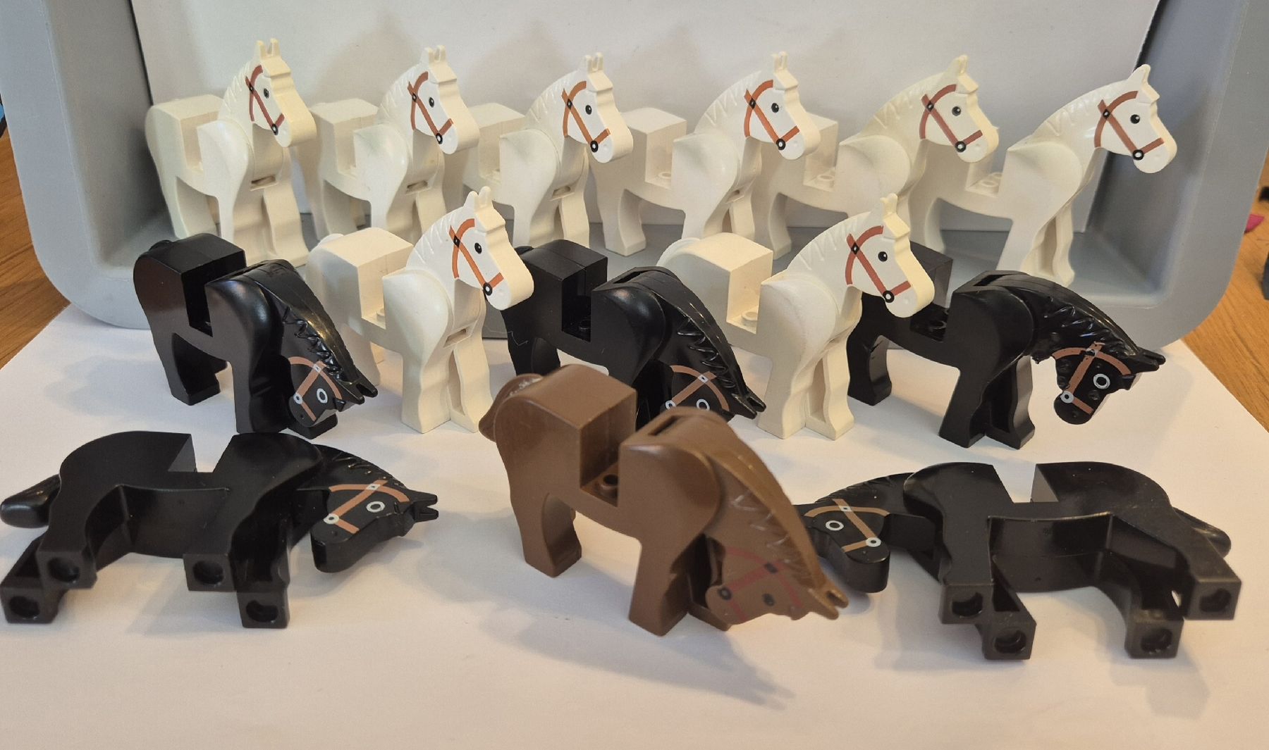 Lego Statuette: Lego Pferde + Zubehör – Usato da Russikon venduto da RemosBausteine