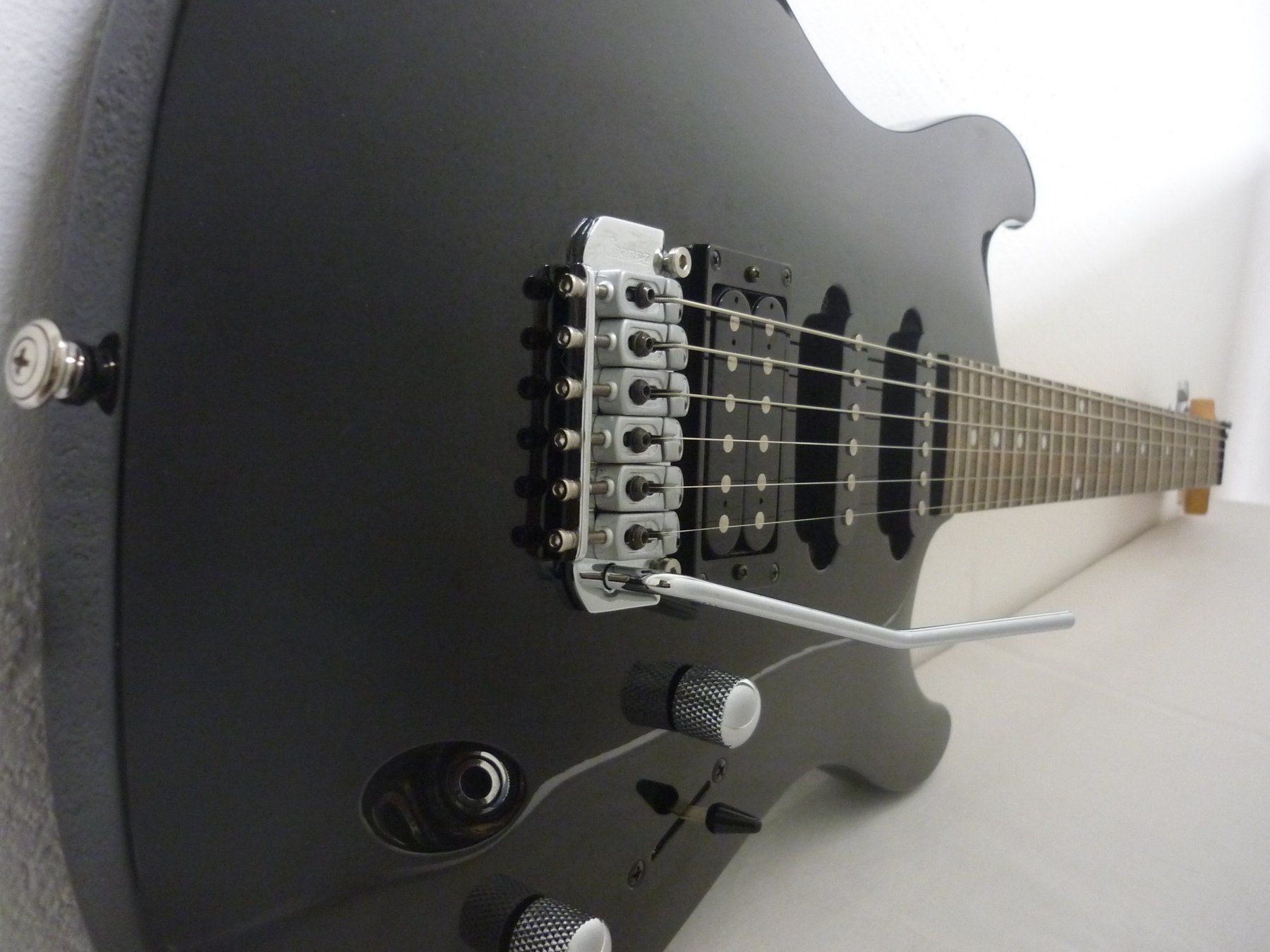 Ibanez Strumenti musicali: Ibanez E-Gitarre mit Bag – Usato da Maienfeld venduto da John13 2