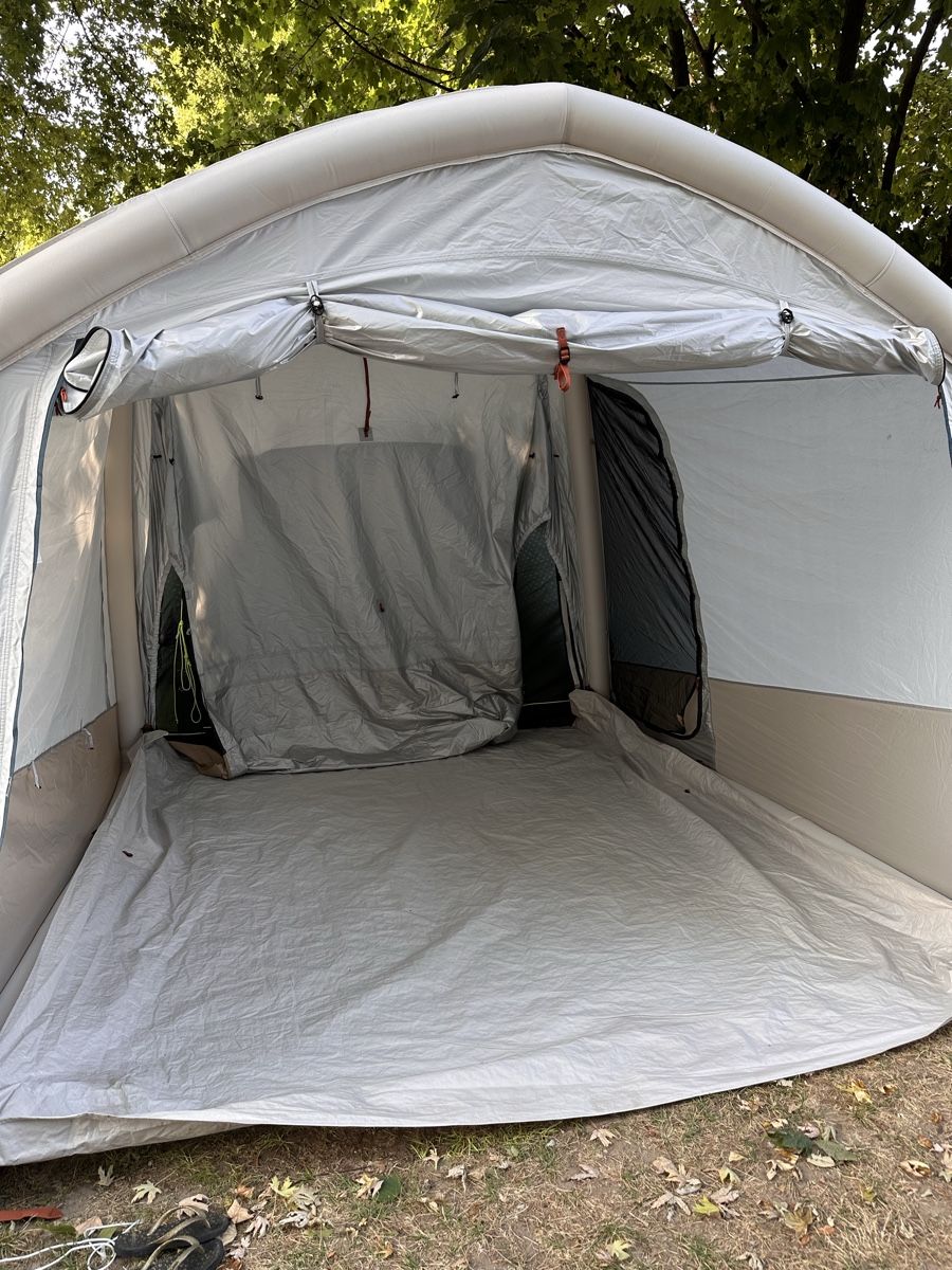 Decathlon Verande & Tende da sole: Pavillon / Vorzelt aufblasbar – Usato da Egliswil venduto da Herculea 1