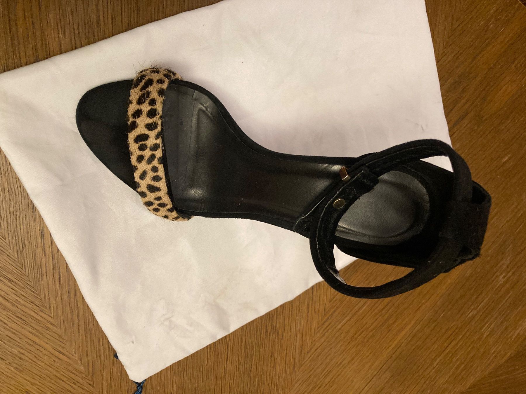 Zara Damenschuhe: Leopard print Sandalen Zara, 36 – Gebraucht aus Luzern von AM2nd 4