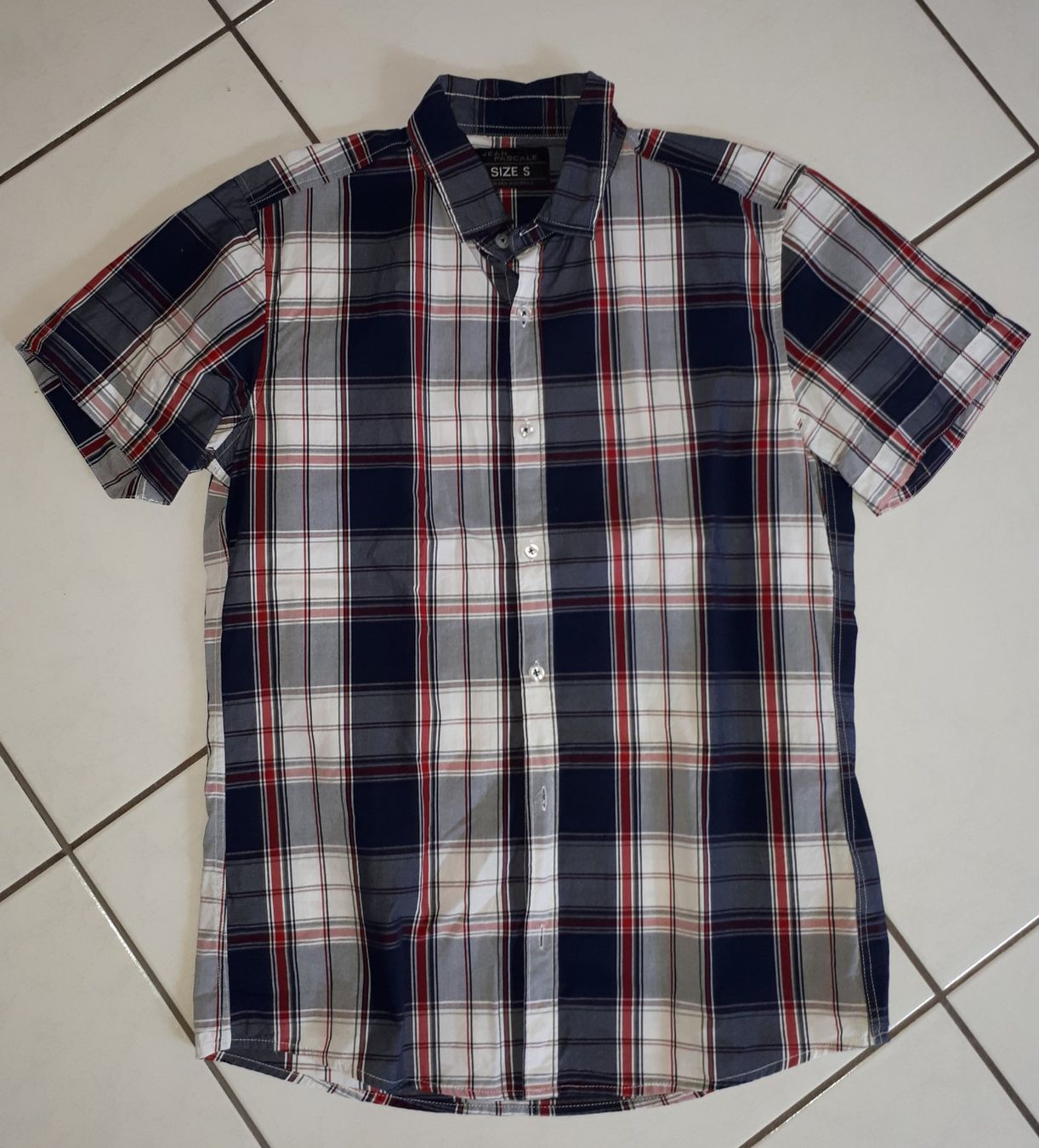 Camicie, T-shirt & Polo: Hemden kurzarm 5er Pack Gr. M – Usato da Küssnacht am Rigi venduto da AutoVilla 8