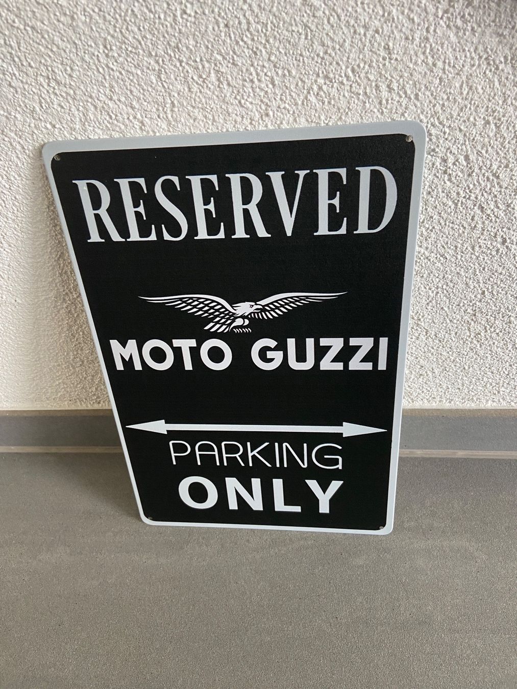 Insegne: Vintage Blechschild RESERVED MOTO GUZZI – Nuovo e nell'imballaggio originale da Seon venduto da Aaargauer01 1