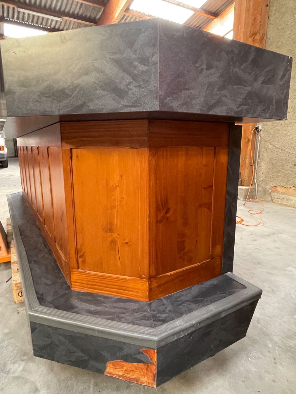 Allestimento di negozi e stand fieristici: Bar – Usato da Düdingen venduto da Sargent 1