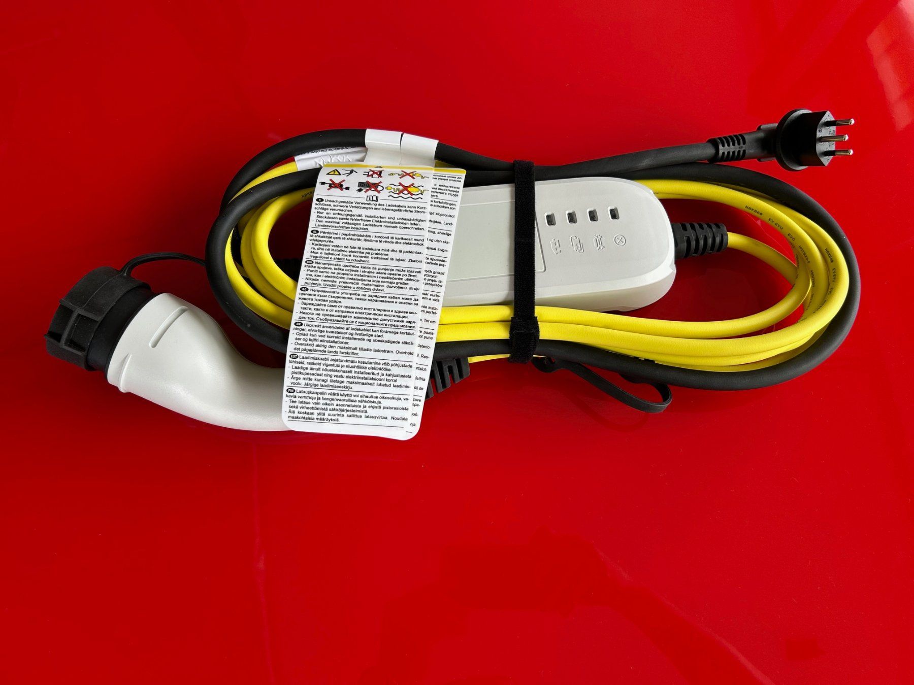Caricabatterie: Ladekabel Mode 2 / Tragbares EV Ladegerät / Typ 2 NEU – Nuovo (secondo la descrizione) da Neftenbach venduto da Ehrenmitglied