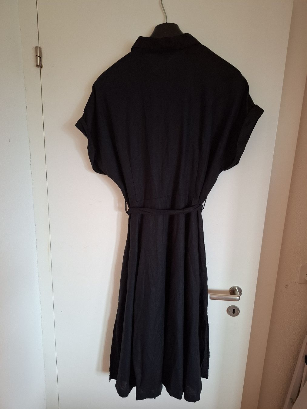 C&A Vestiti: Robe en lin noire, taille 48  – Nuovo (secondo la descrizione) da Biel/Bienne venduto da Lionne72 4