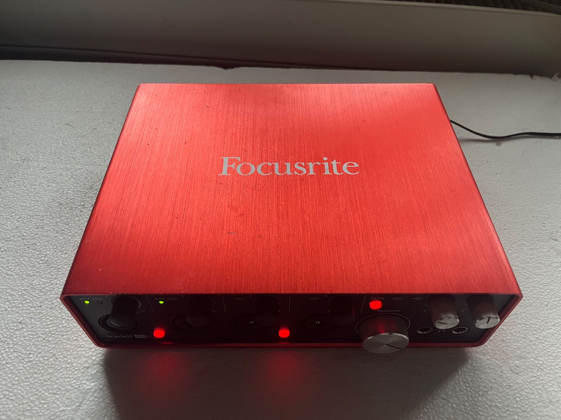Strumenti musicali: Focusrite Scarlett 18i8 – Usato da Delémont venduto da Cannonus