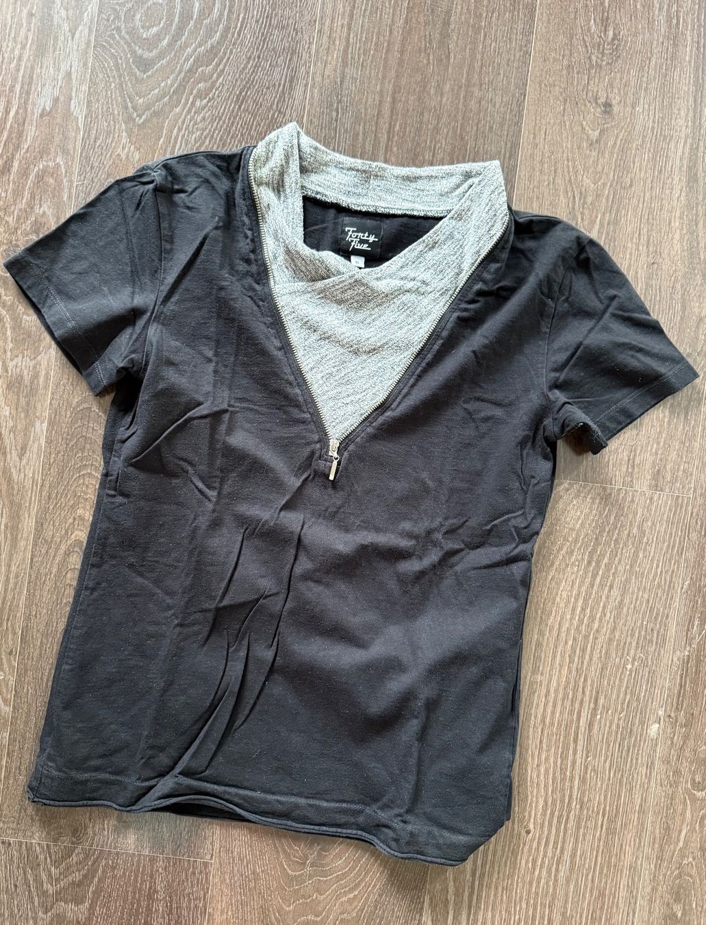 Camicie, T-shirt & Polo: T shirt 146-152 – Usato da Chermignon-Bas venduto da mioumiou35