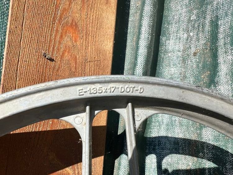 Pneus & Kompletträder: Mofa Gussfelgen Vorderrad 17 Zoll Puch/ Sachs – Gebraucht aus Regensdorf von Vantage1 3