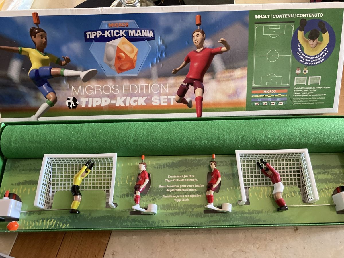 Migros Giochi: Football Tip kick mania  – Nuovo (secondo la descrizione) da Bursinel venduto da SeveralLives