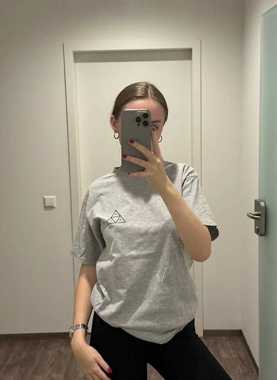 T-shirt: Huf T-shirt – Usato da Wettswil venduto da mia_ql62 1