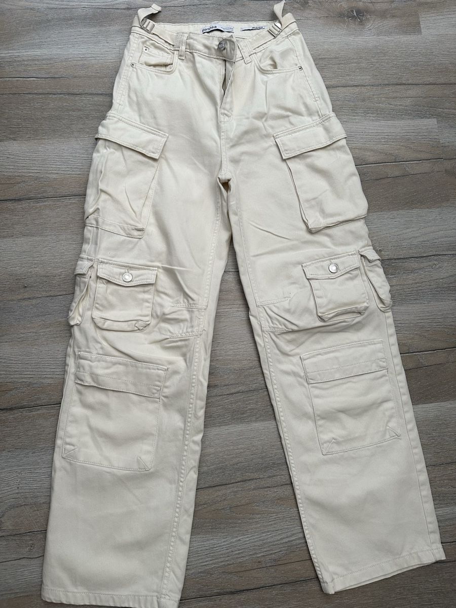 Bershka Jeans: BERSHKA Baggy Jeans – Gebraucht aus Schwanden von kisi79