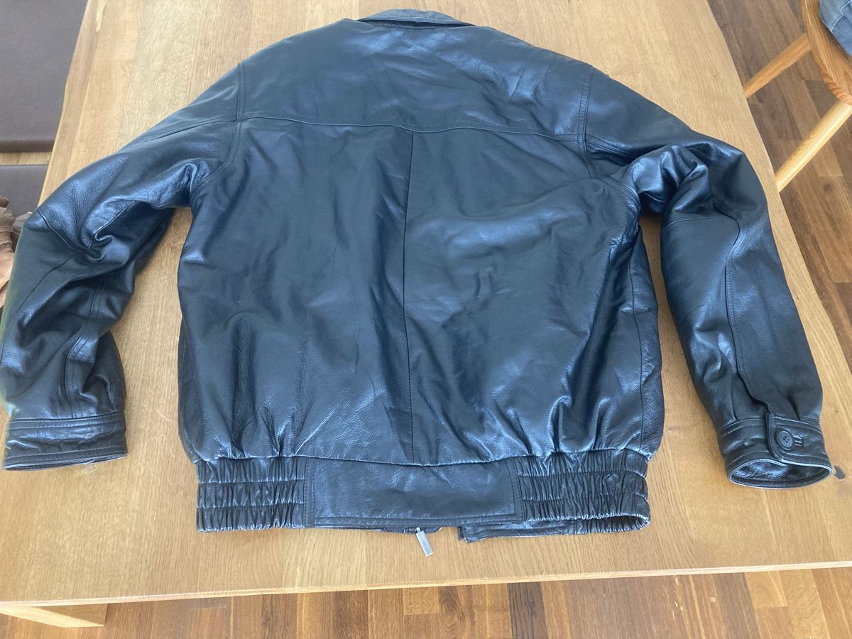 Giacche: Lederjacke  – Usato da Amlikon-Bissegg venduto da pip_w8g7 1