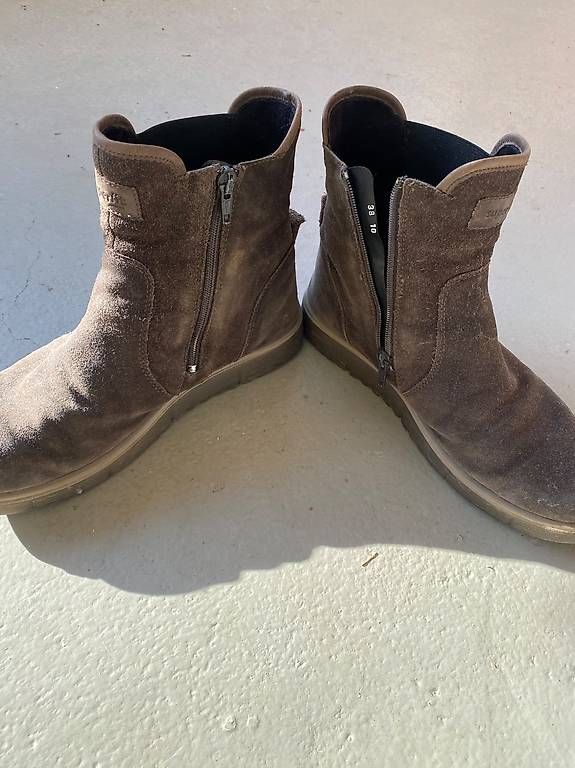 Superfit Chaussures filles: Winter Stiefeletten Superfit Gr. 38 – D'occasion à Nussbaumen AG par GeorgiaB 1
