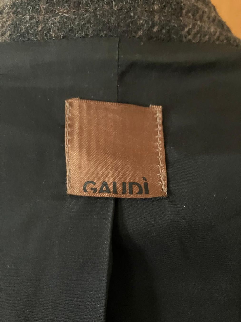 Cappotti: Gaudì Wool Blend Jacket – Usato da Monte Carasso venduto da arn_dime 5