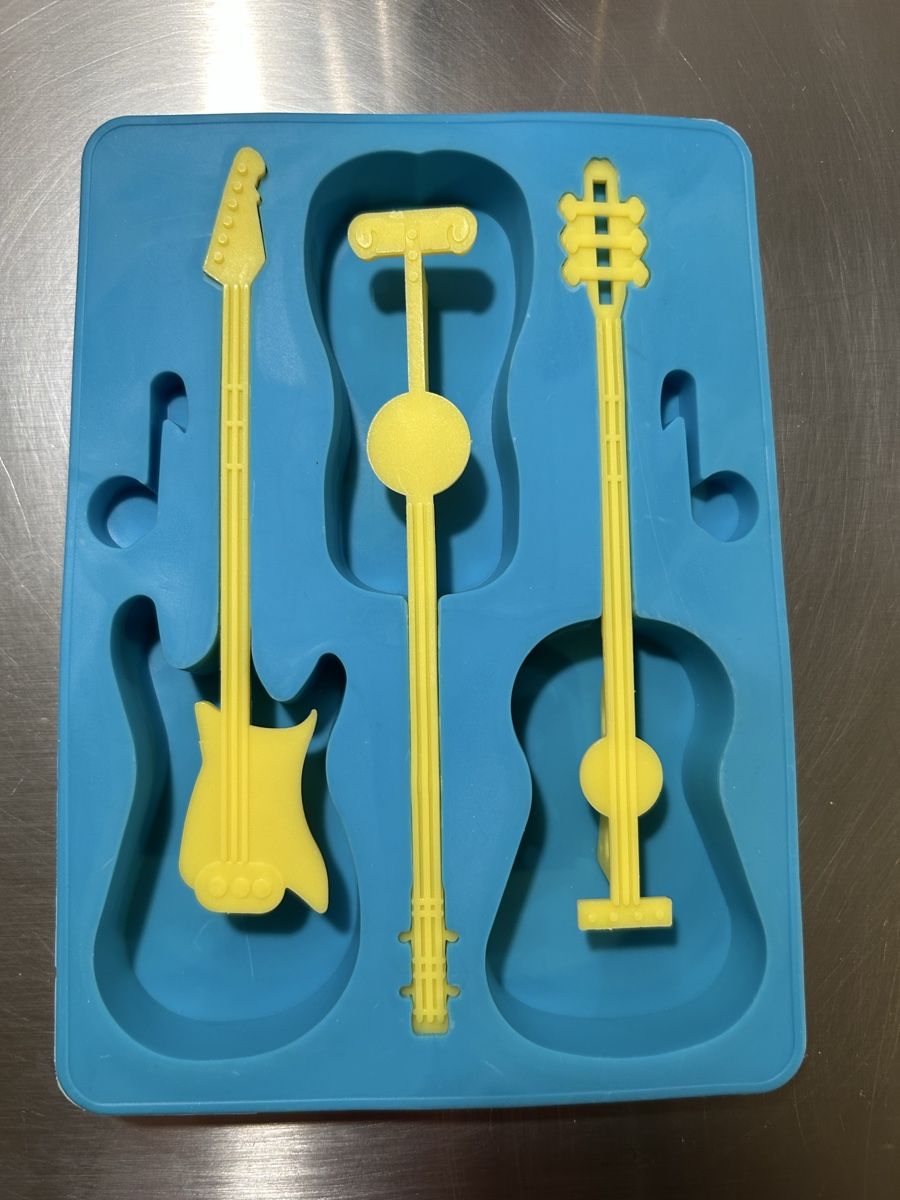Backformen: Forma per ghiaccioli a chitarra – Neu (gemäss Beschreibung) aus Basel von mel_5fzy 3