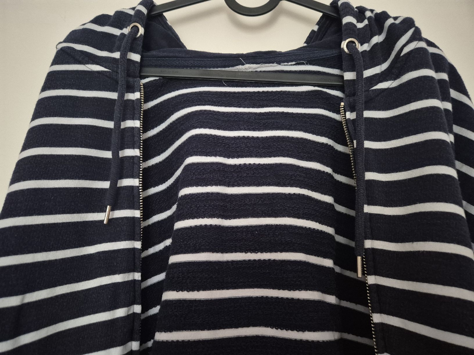 Jacken: Kapuzenjacke gestreift – Gebraucht aus Aesch BL von sar_j59l 1
