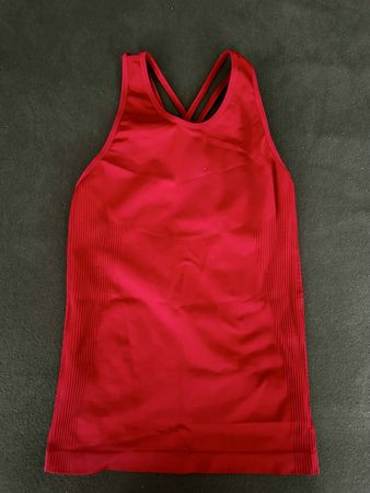 Rotes Tanktop für den Sport - Grösse xs