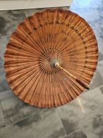 Asiatischer Sonnenschirm aus Papier