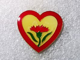 Ansteckpin 55: Herz mit Blume