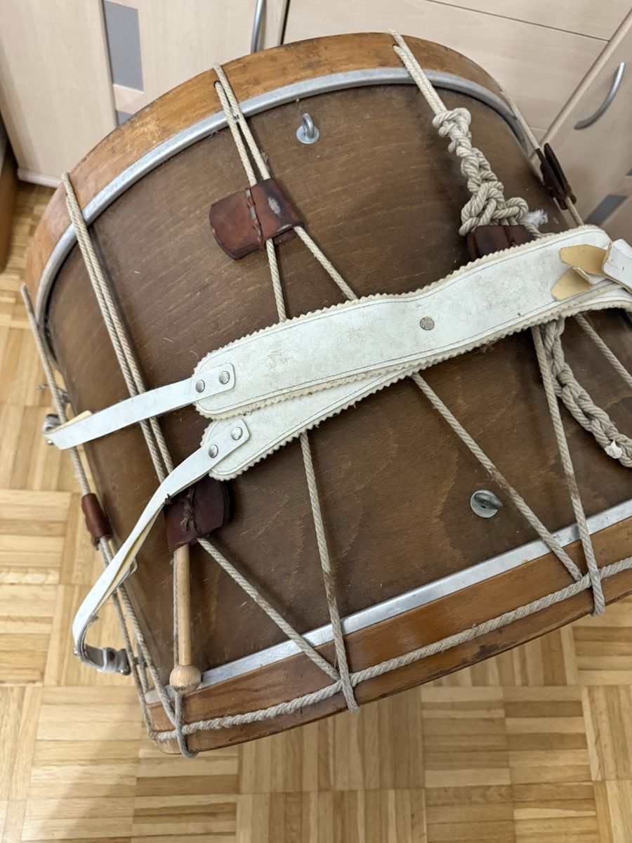 Strumenti musicali: REMO  BASS DRUM TROMMEL – Usato da Basel venduto da John003 3