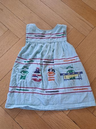 Kleid Mädchen bestickt Grösse 86 guter Zustand