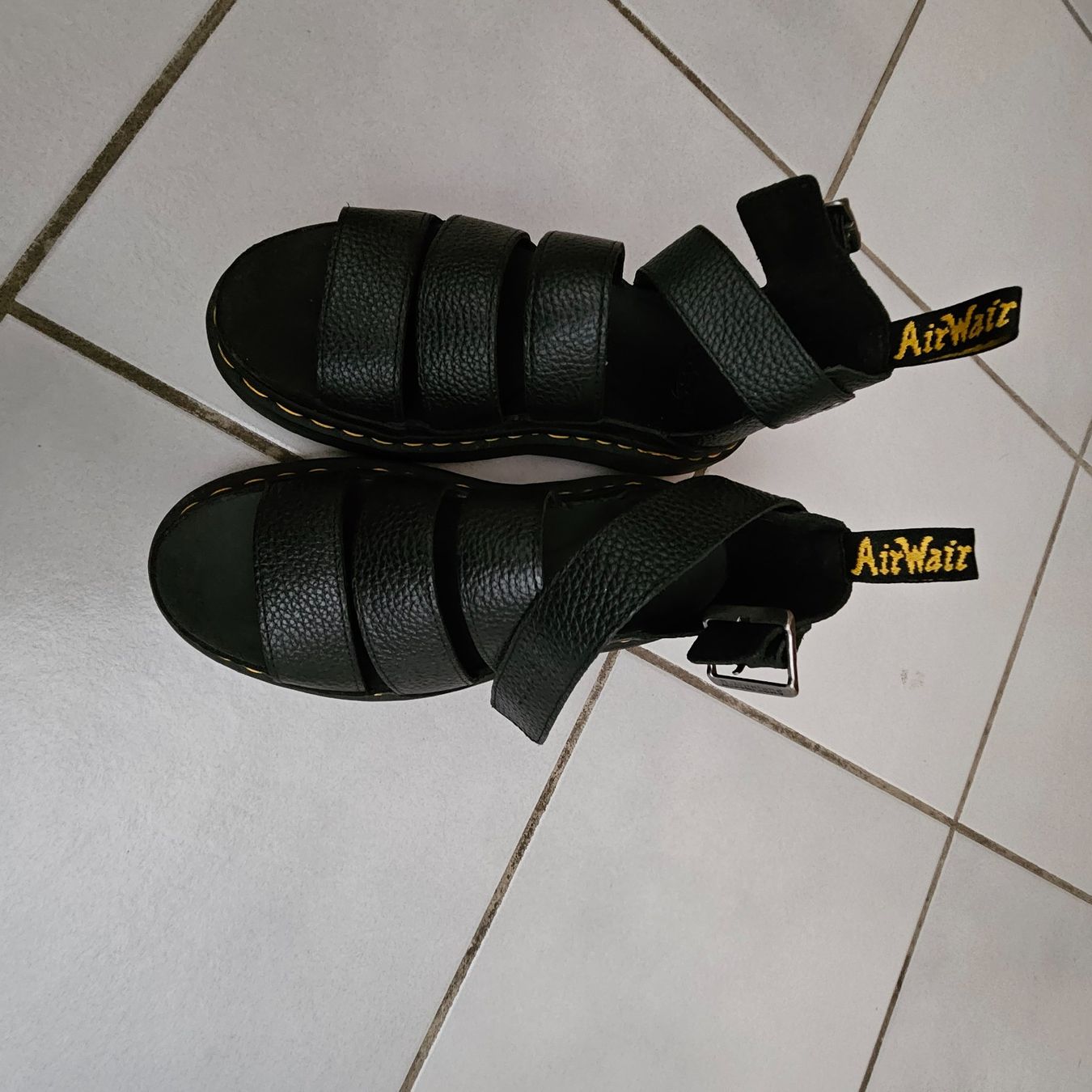 Dr. Martens Damenschuhe: Dr Martens Sandalen – Neu (gemäss Beschreibung) aus Unterägeri von mik_jv5d