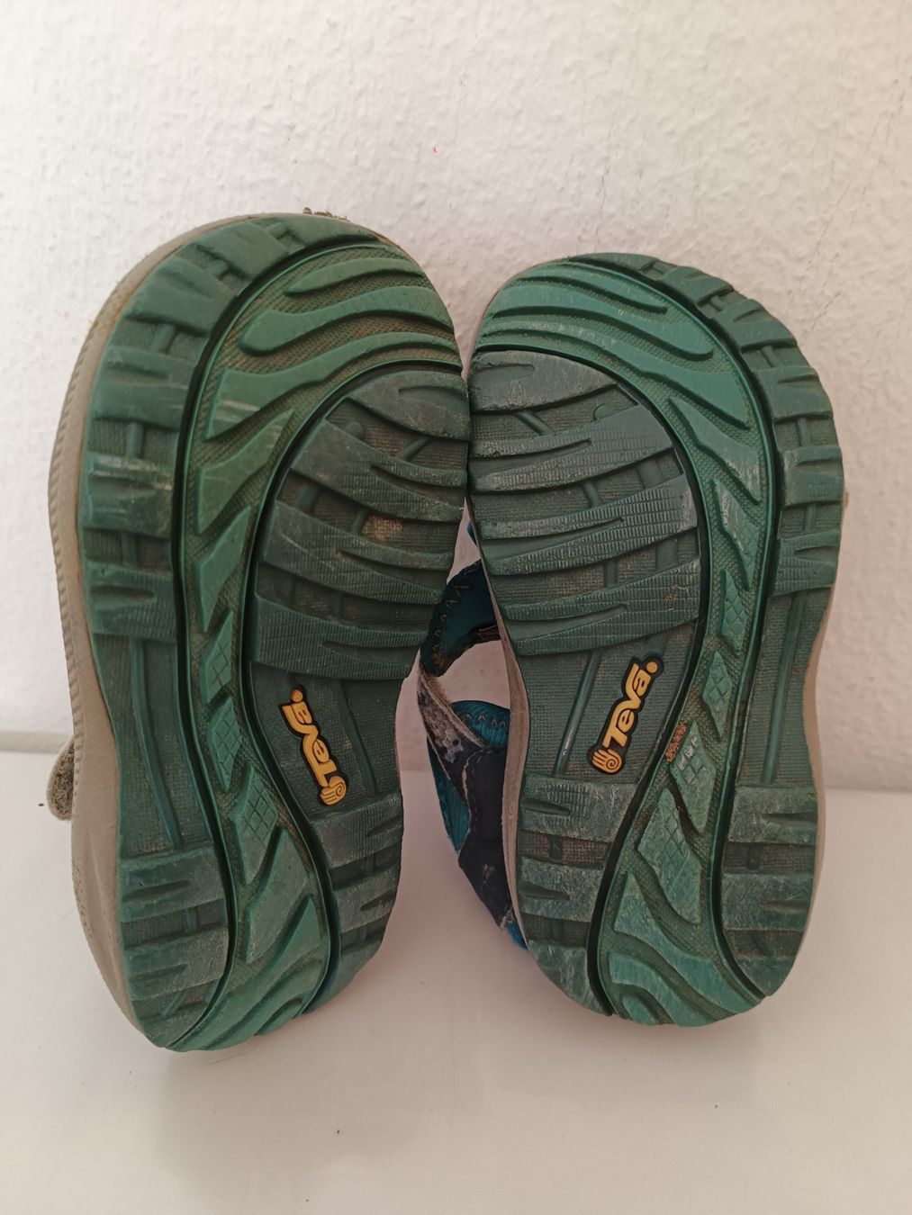 Teva Schuhe für Jungen: Teva Sandalen Gr 23.5 Kinder türkis – Gebraucht aus Oberhofen Thun'see von cri_6md2 4