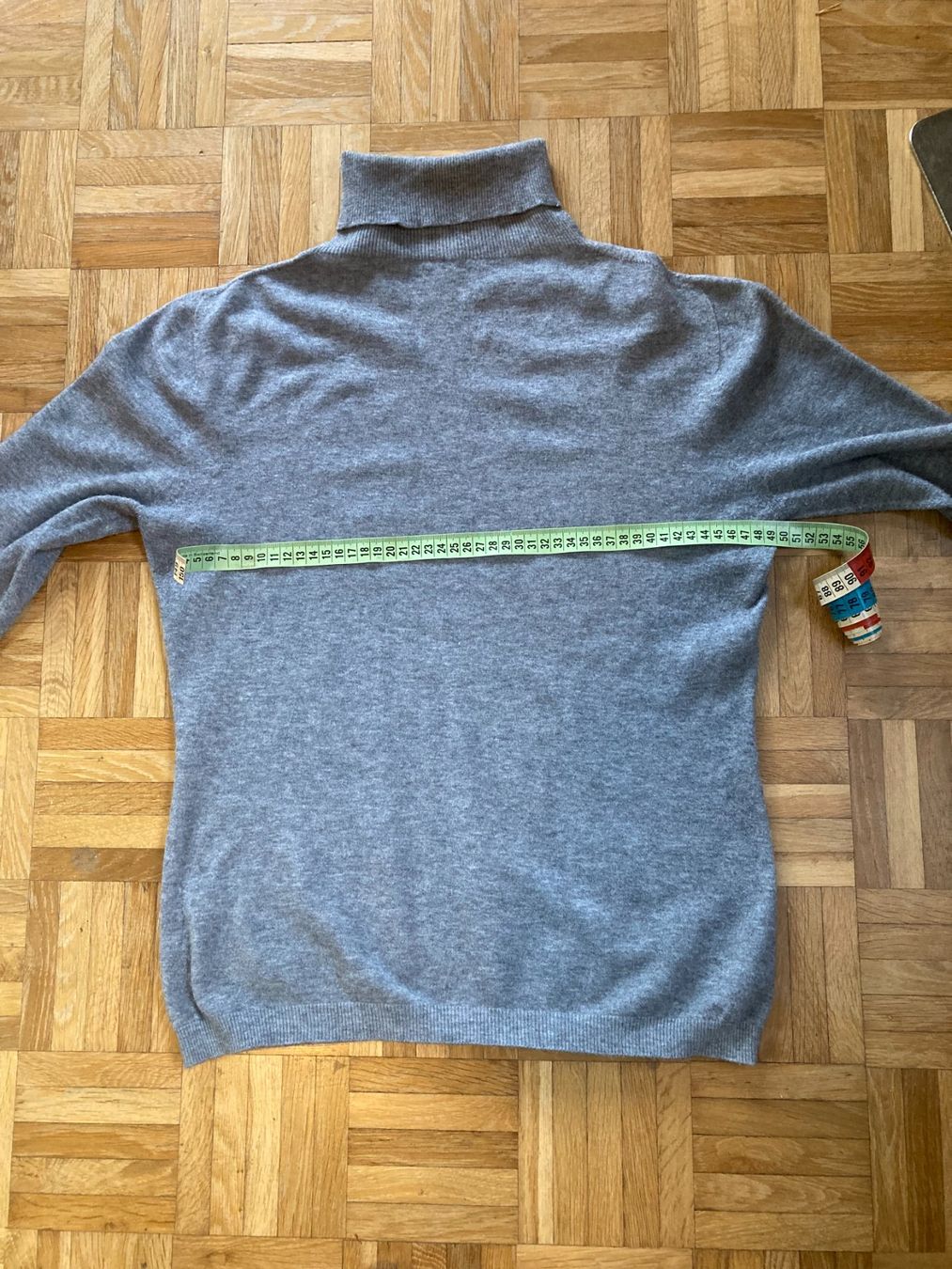 Pullover & Sweatshirts: Rollkragenpulli – Gebraucht aus Balsthal von dasesaro 1