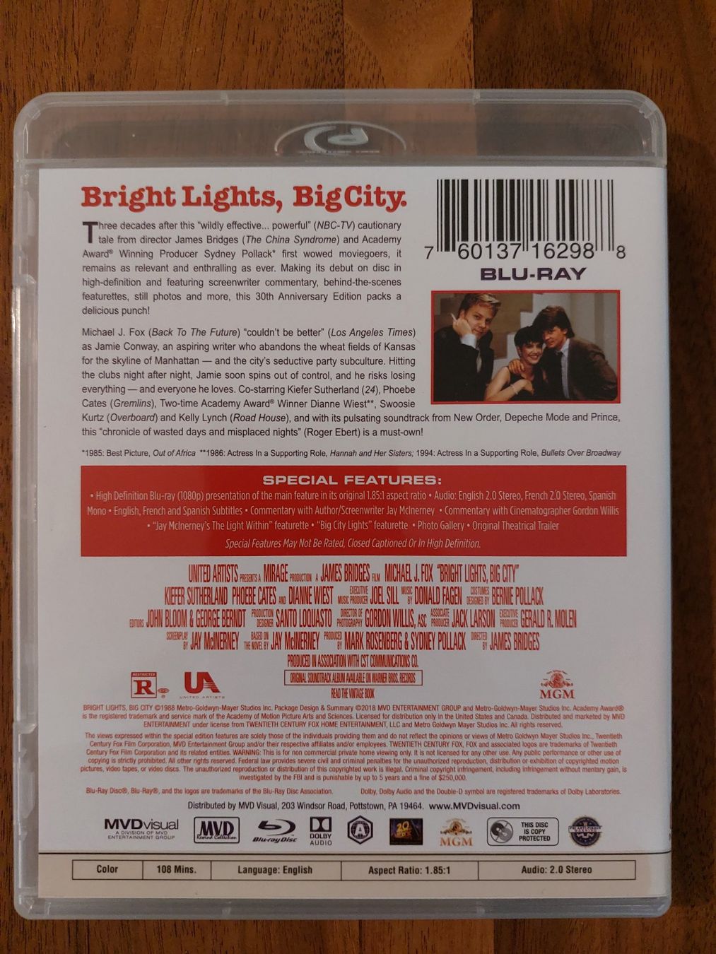 Tous les DVDs: Blu Ray - Bright Lights, Big City Michael J. Fox / US-Code A – D'occasion à Rheinfelden par FilmAuktion 3