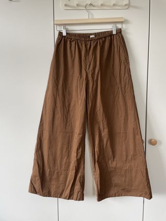 By Malene Birger Hose Luisa – Gr. 34 – Braun (NP CHF 250.-)